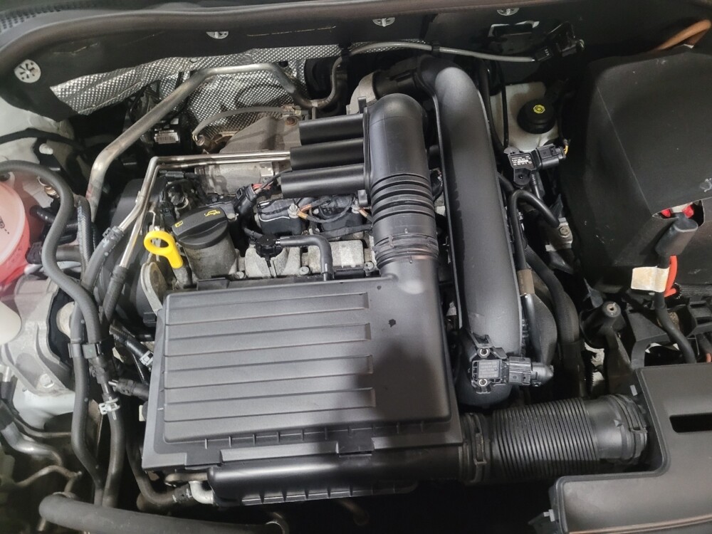 2017 Volkswagen Jetta in Pittsburgh, PA 15237 - 18104453 30