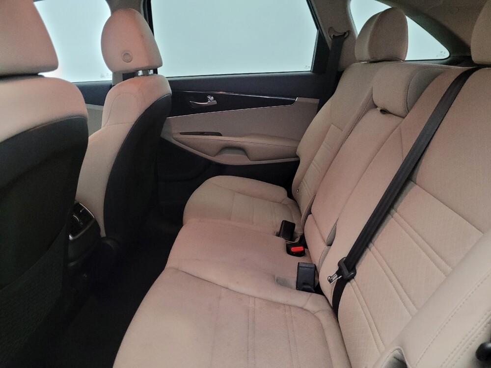 2019 Kia Sorento in Glen Burnie, MD 21061 - 18104464 18