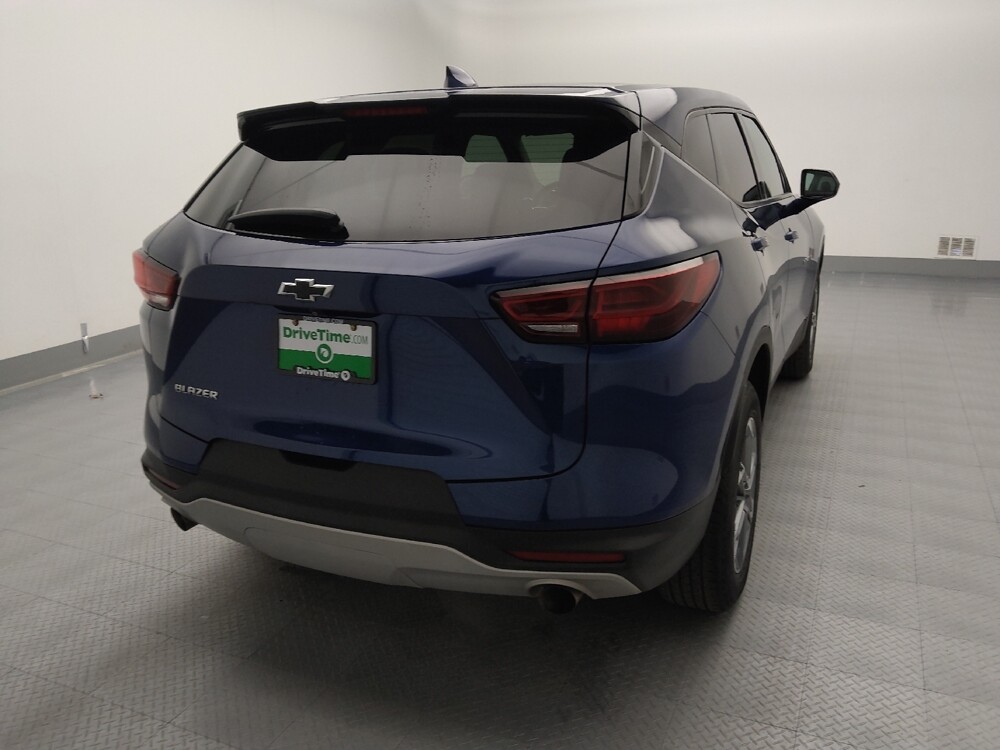 2023 Chevrolet Blazer in Springfield, MO 65807 - 18104467 7