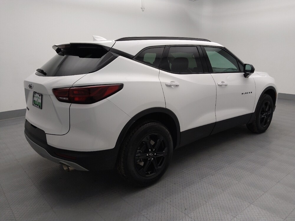 2024 Chevrolet Blazer in Independence, MO 64055 - 18104472 10