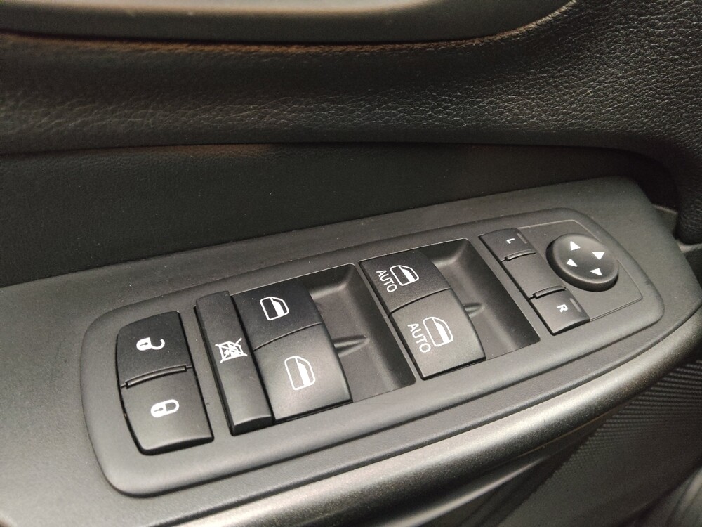 2020 Jeep Cherokee in Des Moines, IA 50310 - 18104474 27