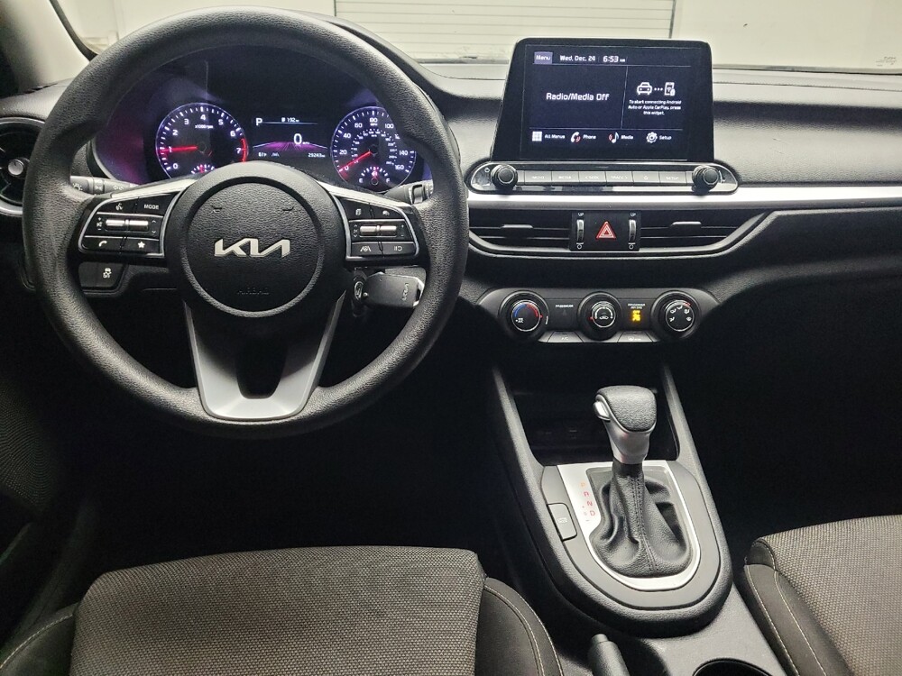 2023 Kia Forte in Taylor, MI 48180 - 18104478 22