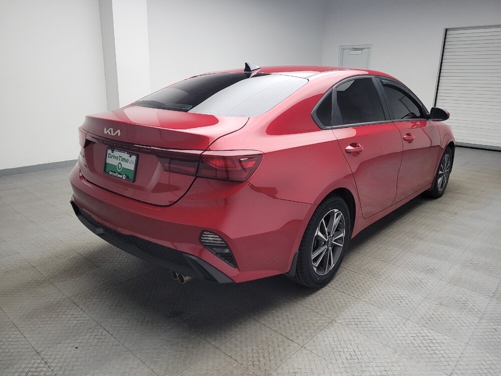 2023 Kia Forte in Taylor, MI 48180 - 18104478 9