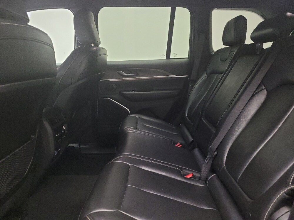 2024 Jeep Grand Cherokee in Grand Rapids, MI 49508 - 18104482 18