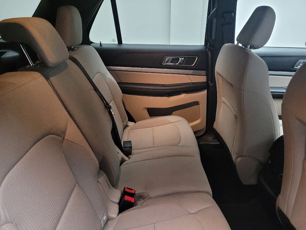 2019 Ford Explorer in Eastpointe, MI 48021 - 18104484 19