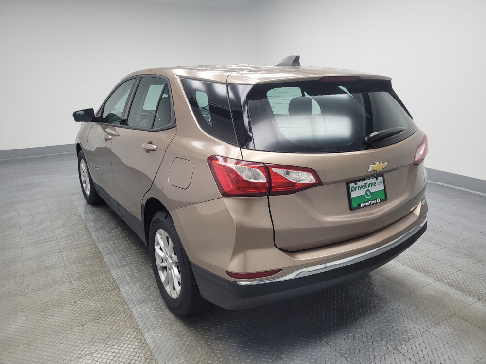 2018 Chevrolet Equinox in Eastpointe, MI 48021 - 18104485 5