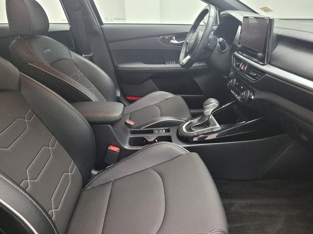 2023 Kia Forte in Grand Rapids, MI 49508 - 18104494 21