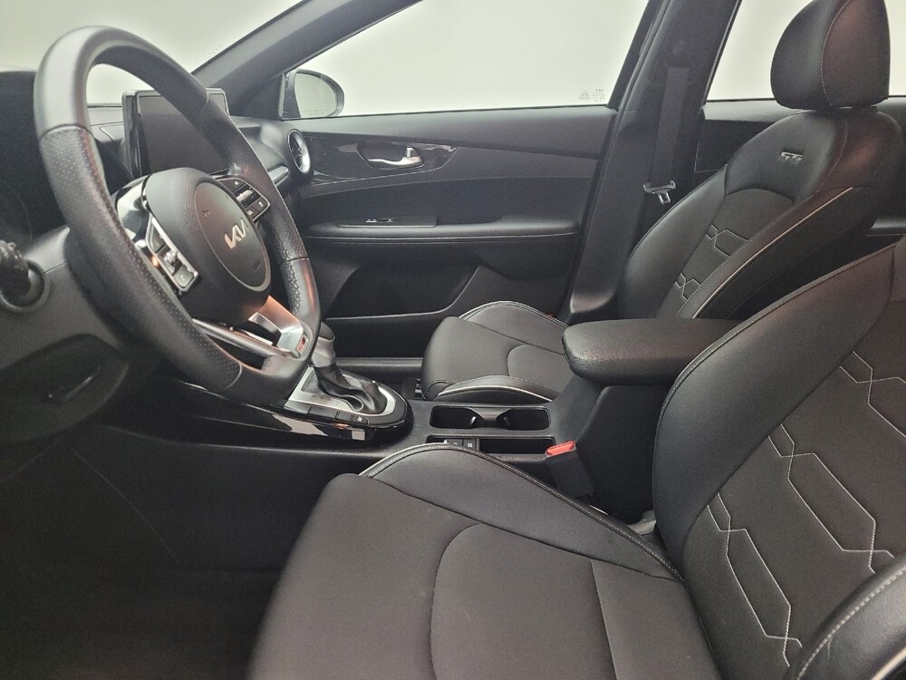 2023 Kia Forte in Grand Rapids, MI 49508 - 18104494 17
