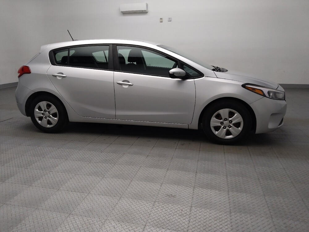 2017 Kia Forte in Arlington, TX 76011 - 18104524 11