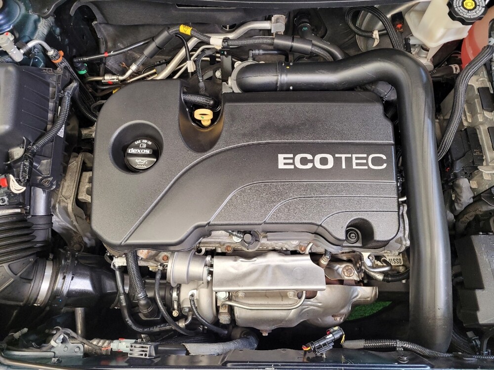 2020 Chevrolet Equinox in Toledo, OH 43617 - 18104534 30