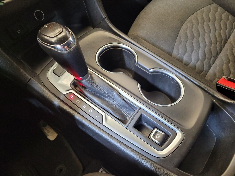 2018 Chevrolet Equinox in Toledo, OH 43617 - 18104535 26