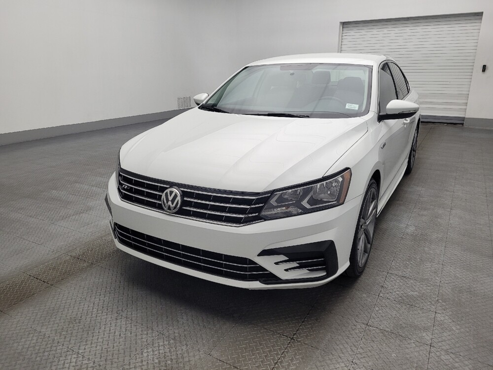 2017 Volkswagen Passat in Pensacola, FL 32505 - 18104539 15