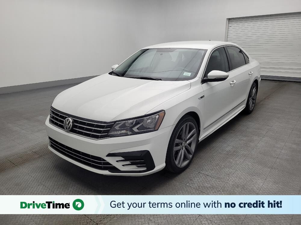 2017 Volkswagen Passat in Pensacola, FL 32505 - 18104539