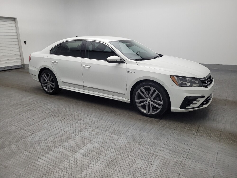2017 Volkswagen Passat in Pensacola, FL 32505 - 18104539 11