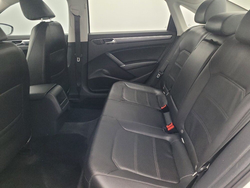 2017 Volkswagen Passat in Pensacola, FL 32505 - 18104539 18