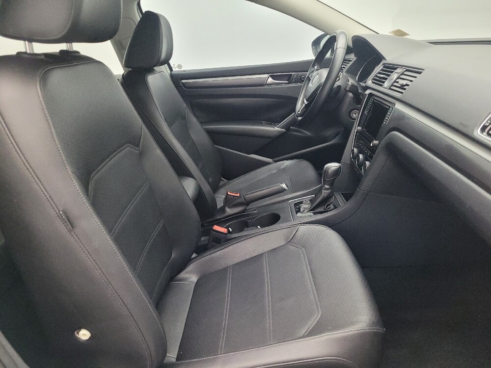 2017 Volkswagen Passat in Pensacola, FL 32505 - 18104539 21