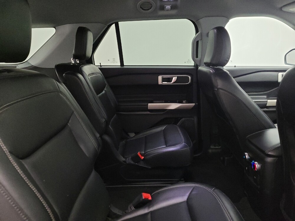 2022 Ford Explorer in Columbus, OH 43228 - 18104543 19