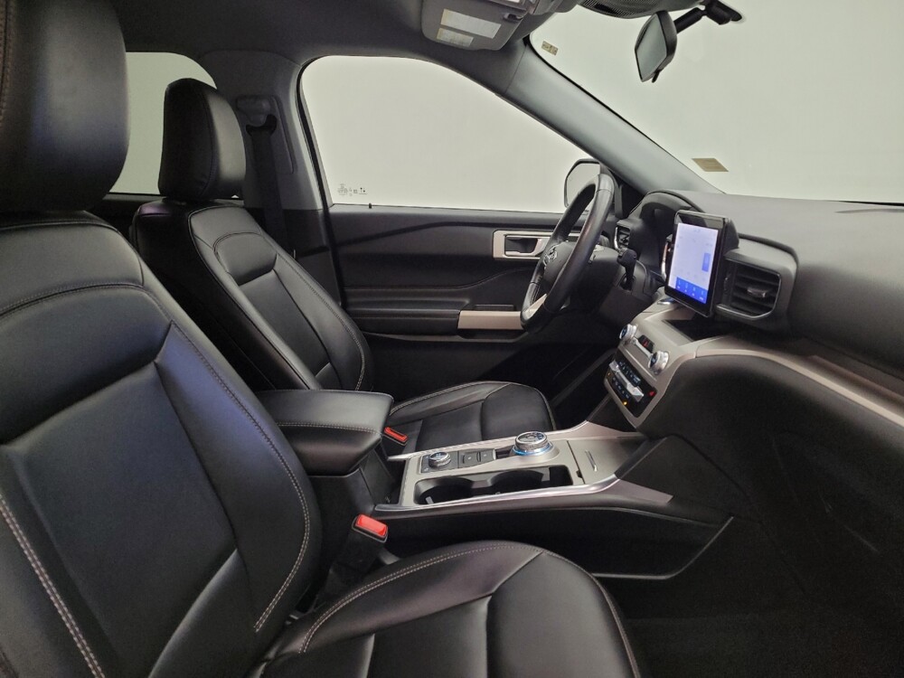 2022 Ford Explorer in Columbus, OH 43228 - 18104543 21