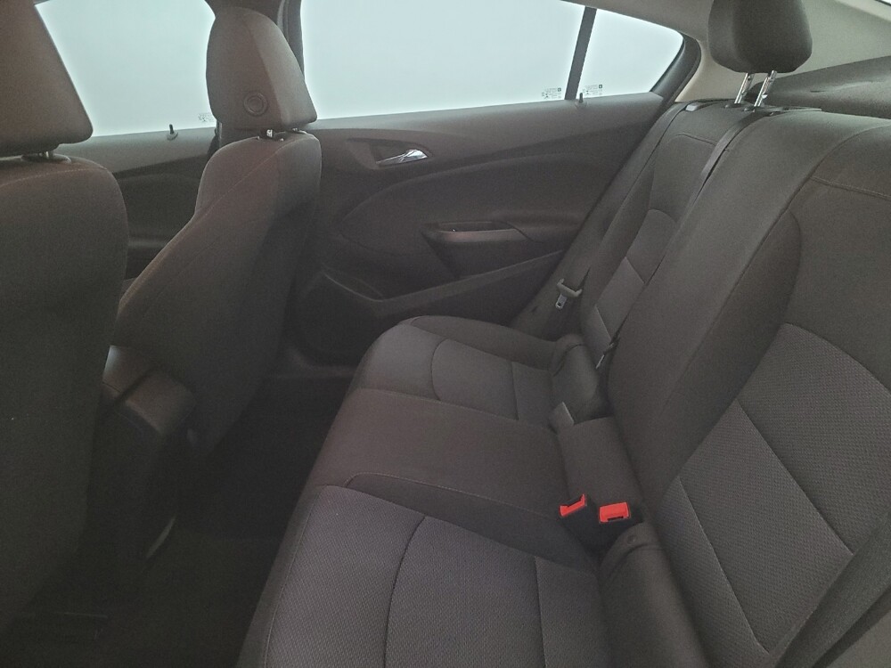 2018 Chevrolet Cruze in New Castle, DE 19720 - 18104547 18