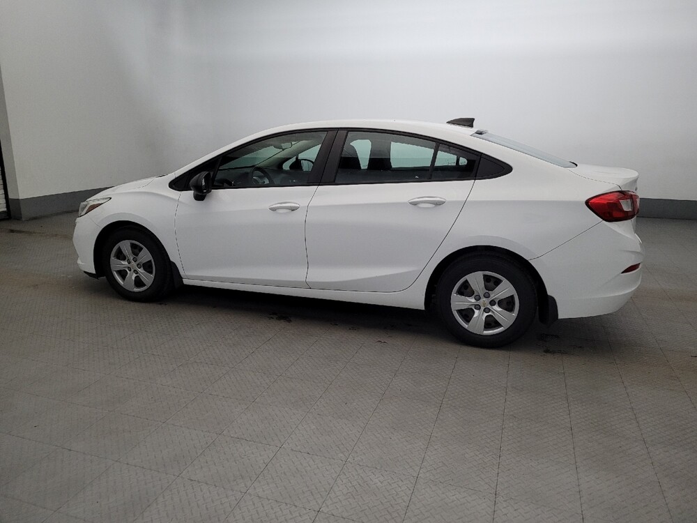 2018 Chevrolet Cruze in New Castle, DE 19720 - 18104547 3