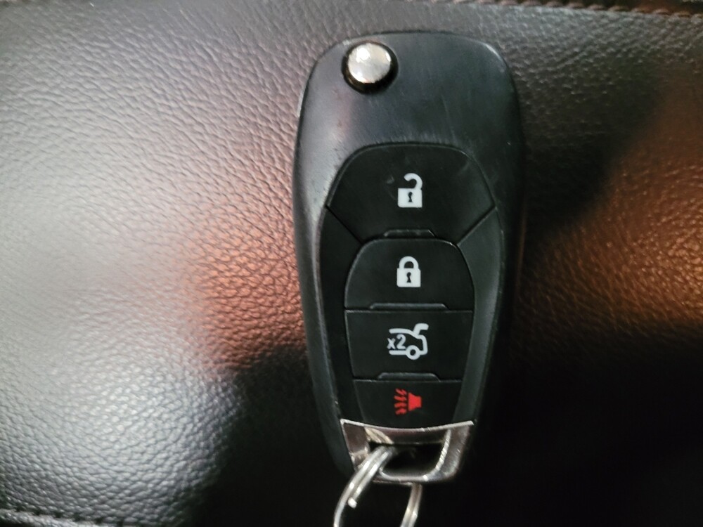 2018 Chevrolet Cruze in New Castle, DE 19720 - 18104547 32