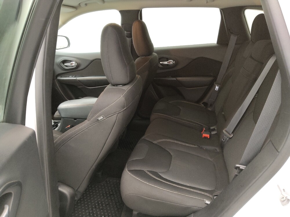 2015 Jeep Cherokee in Springfield, MO 65807 - 18104559 18