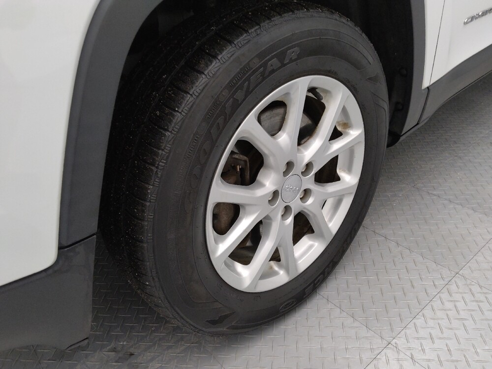 2015 Jeep Cherokee in Springfield, MO 65807 - 18104559 31