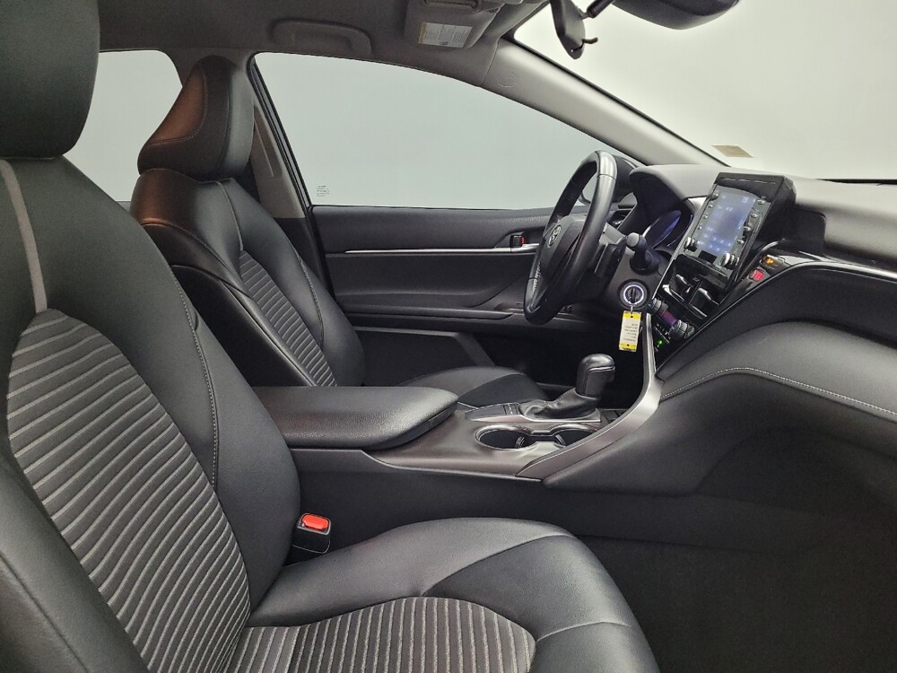 2022 Toyota Camry in Toledo, OH 43617 - 18104562 21