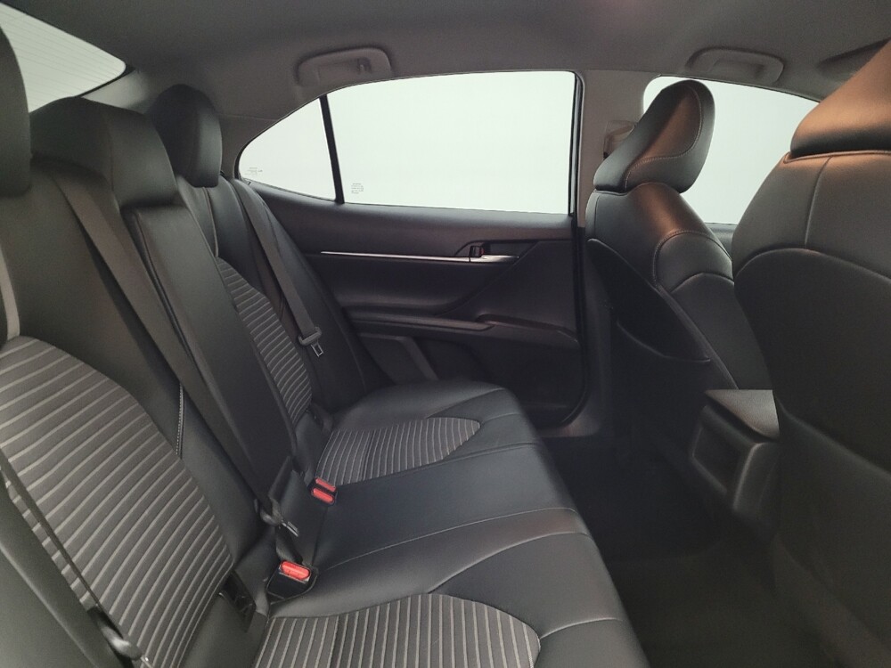 2022 Toyota Camry in Toledo, OH 43617 - 18104562 19