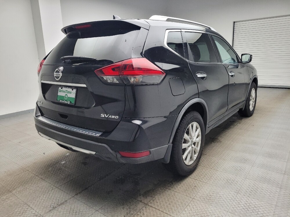 2018 Nissan Rogue in Taylor, MI 48180 - 18104565 9