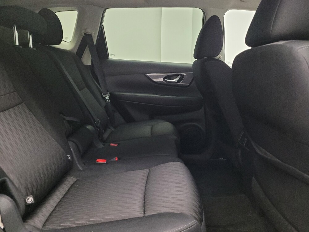 2018 Nissan Rogue in Taylor, MI 48180 - 18104565 19