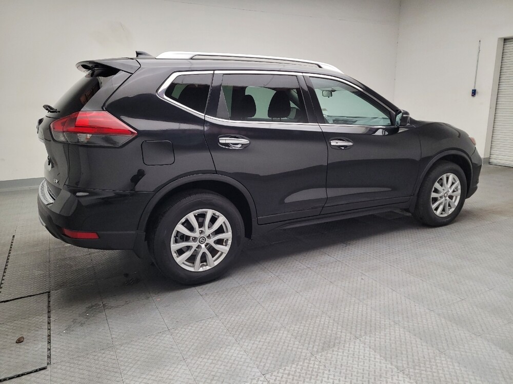 2018 Nissan Rogue in Downey, CA 90241 - 18104567 10