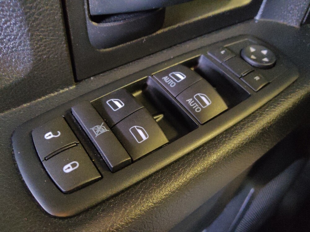 2016 RAM 1500 in Phoenix, AZ 85015 - 18104572 27