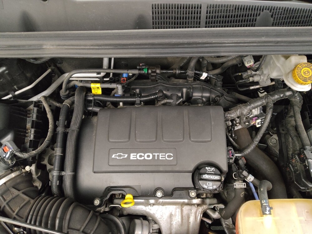 2020 Chevrolet Trax in Des Moines, IA 50310 - 18104577 30