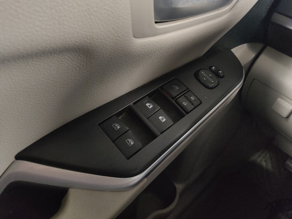 2017 Toyota Camry in Marietta, GA 30062 - 18104586 27