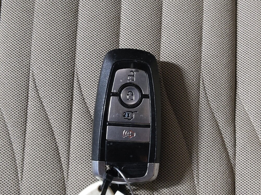 2020 Ford Explorer in Tulsa, OK 74145 - 18104588 32