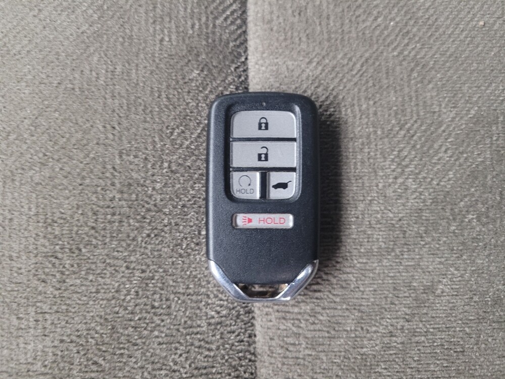 2020 Honda Pilot in Grand Rapids, MI 49508 - 18104600 32