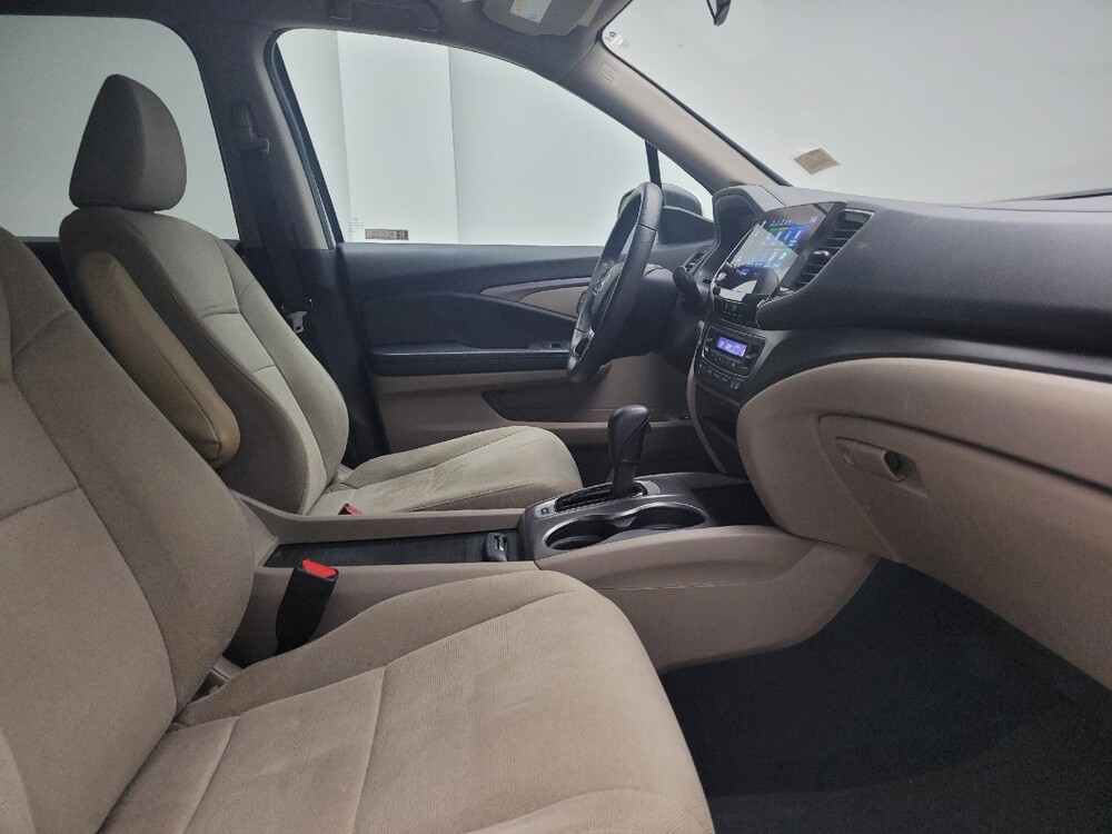 2020 Honda Pilot in Grand Rapids, MI 49508 - 18104600 21