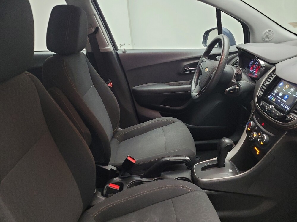 2019 Chevrolet Trax in Taylor, MI 48180 - 18104623 21