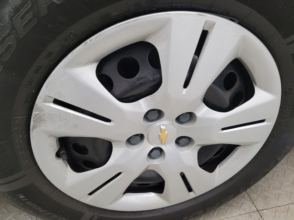 2019 Chevrolet Trax in Taylor, MI 48180 - 18104623 31