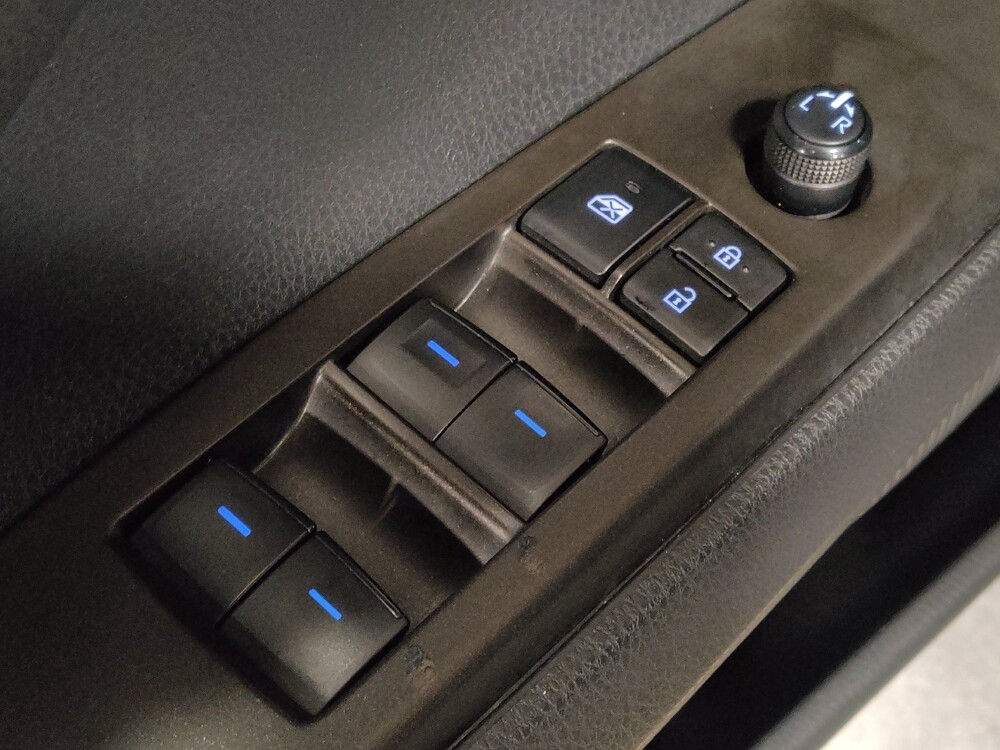 2023 Toyota Camry in Hialeah, FL 33014 - 18104657 27