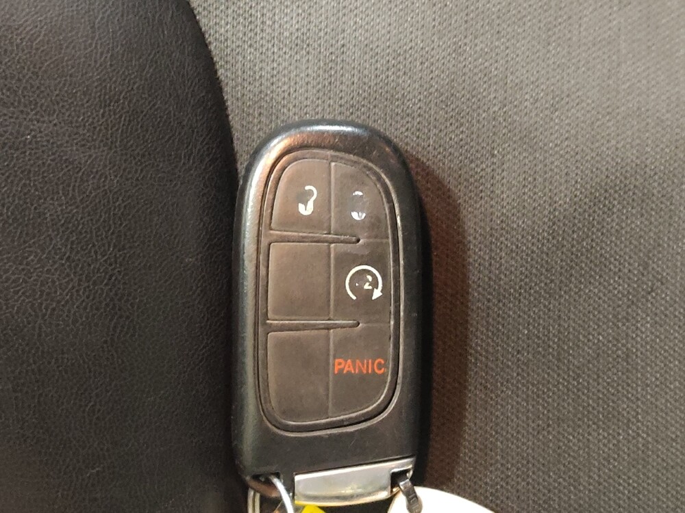 2019 Jeep Cherokee in Tulsa, OK 74145 - 18104659 32