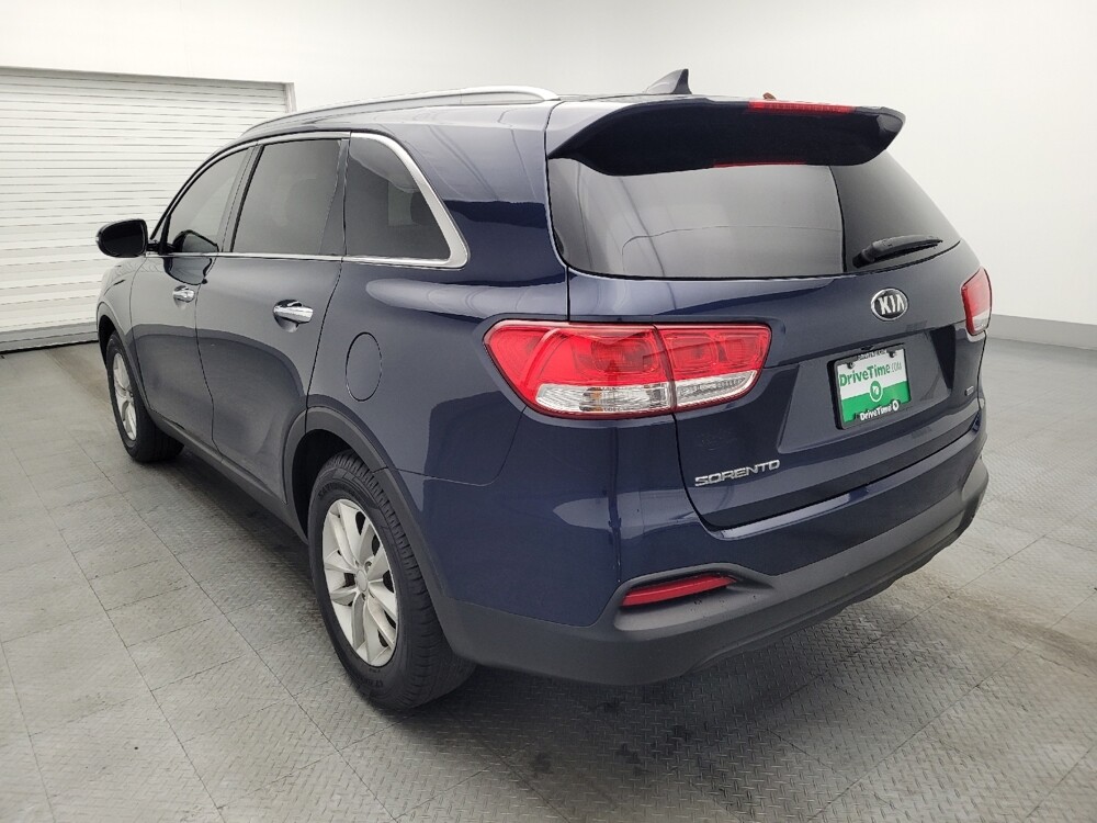 2018 Kia Sorento in Hialeah, FL 33014 - 18104660 5