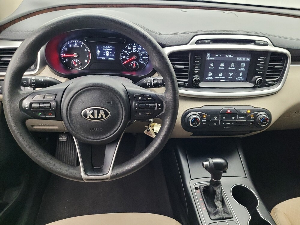 2018 Kia Sorento in Hialeah, FL 33014 - 18104660 22