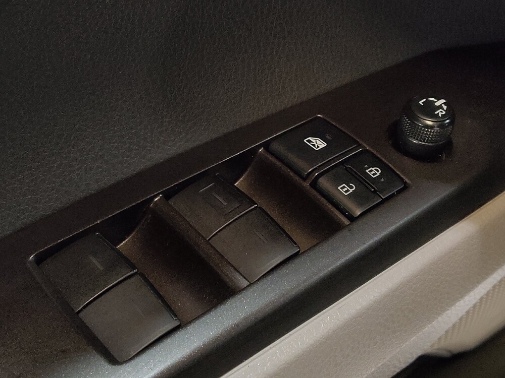 2021 Toyota Camry in Gainesville, FL 32609 - 18104677 27