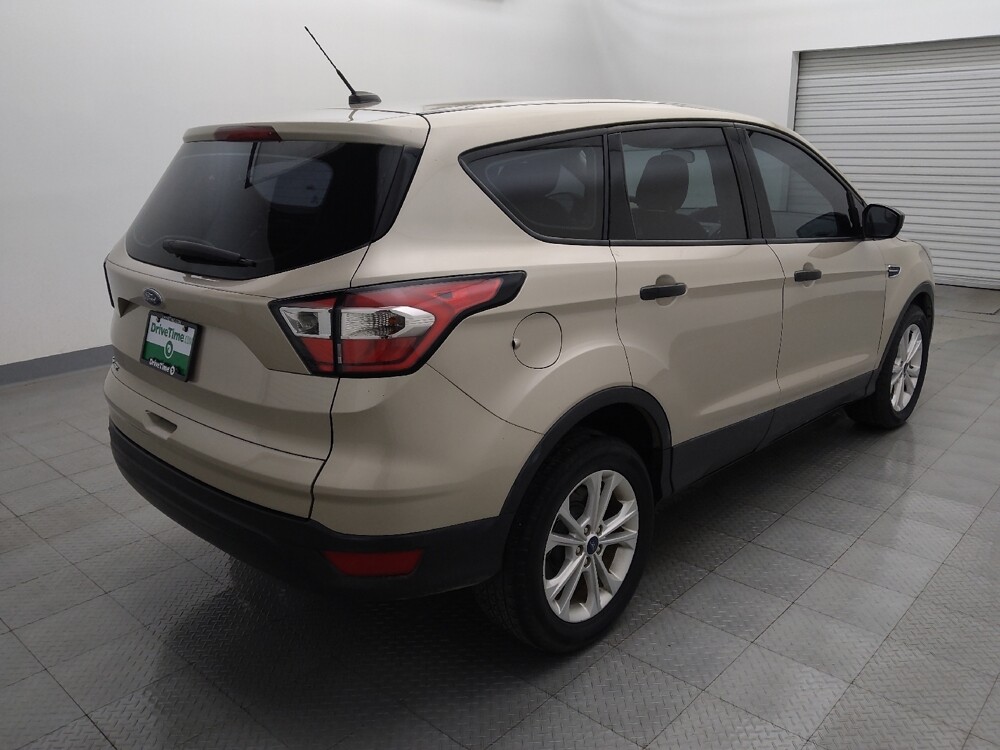 2018 Ford Escape in Baton Rouge, LA 70816 - 18104689 9