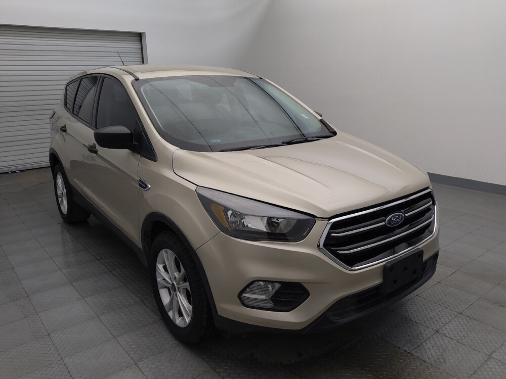 2018 Ford Escape in Baton Rouge, LA 70816 - 18104689 13