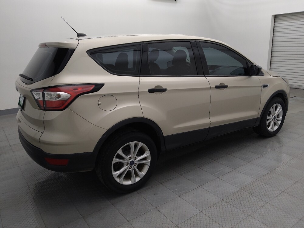 2018 Ford Escape in Baton Rouge, LA 70816 - 18104689 10