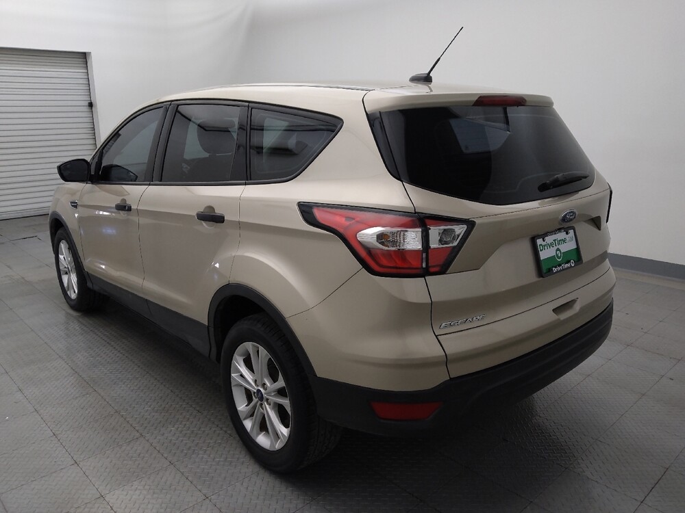 2018 Ford Escape in Baton Rouge, LA 70816 - 18104689 5