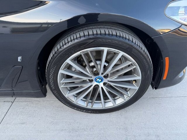 2018 BMW 530e in Knoxville, TN 37920 - 18104698 27